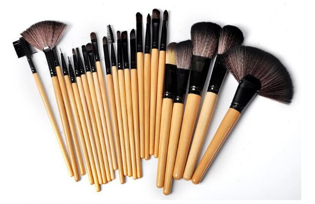 24-Piece Professional Makeup Brush Set - product image 3