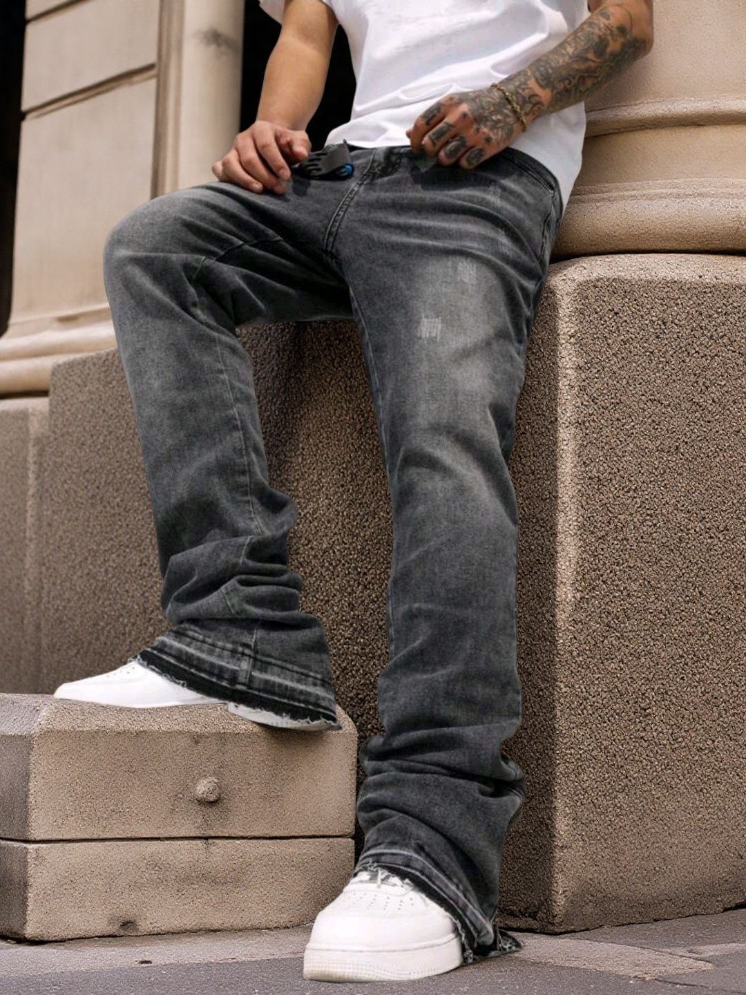 Men's Relaxed Fit Straight Leg Jeans - product image 5