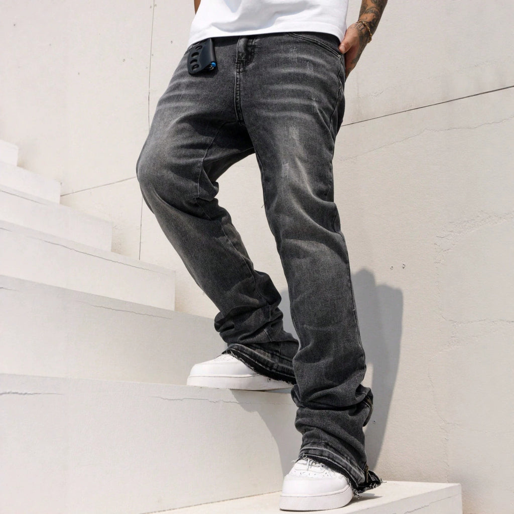 Men's Relaxed Fit Straight Leg Jeans - product image 1