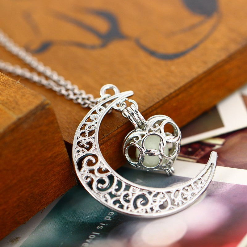 Glow-in-the-Dark Pendant Necklace - product image 4