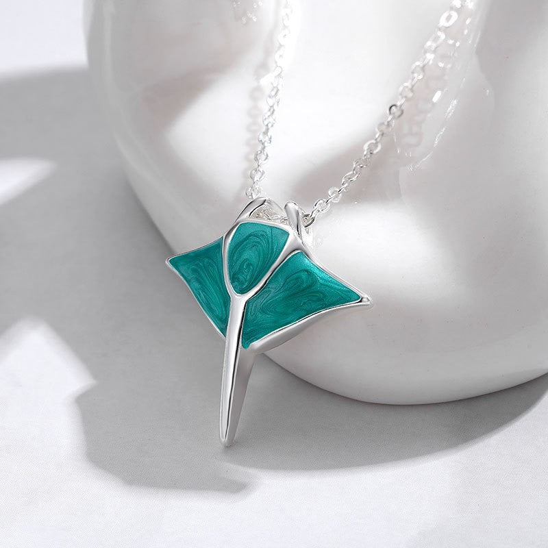 Manta Ray Pendant Necklace - product image 3