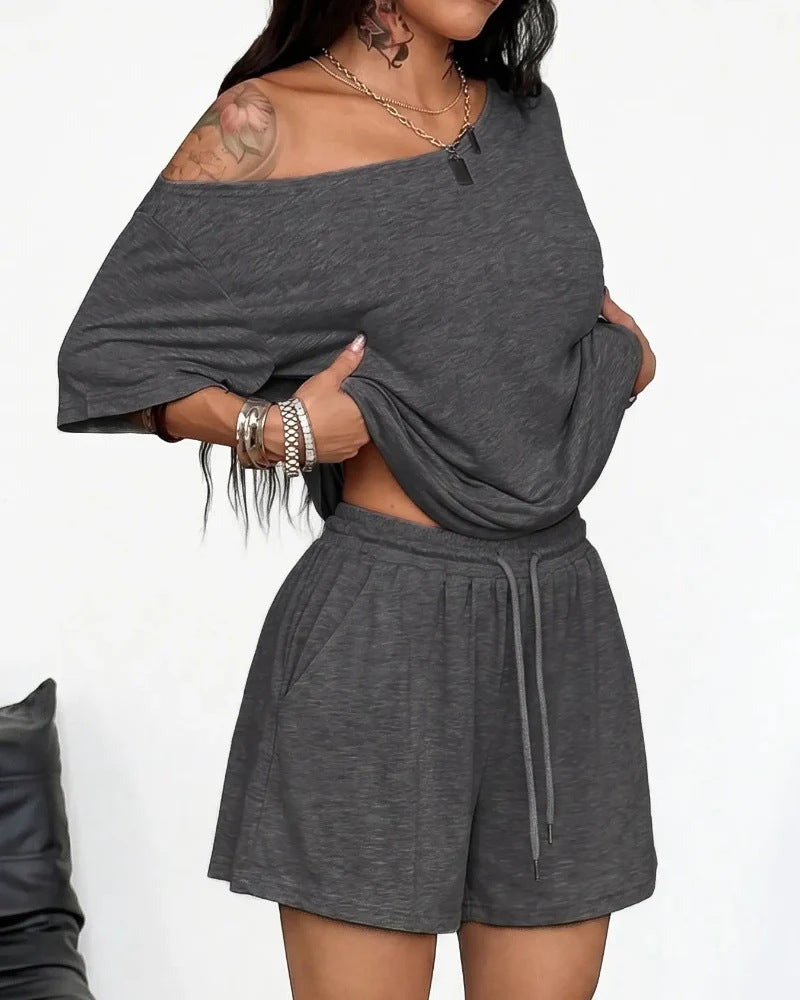 Solid-Color Sporty Loose-Fitting Shorts Two-Piece Set - product image 5